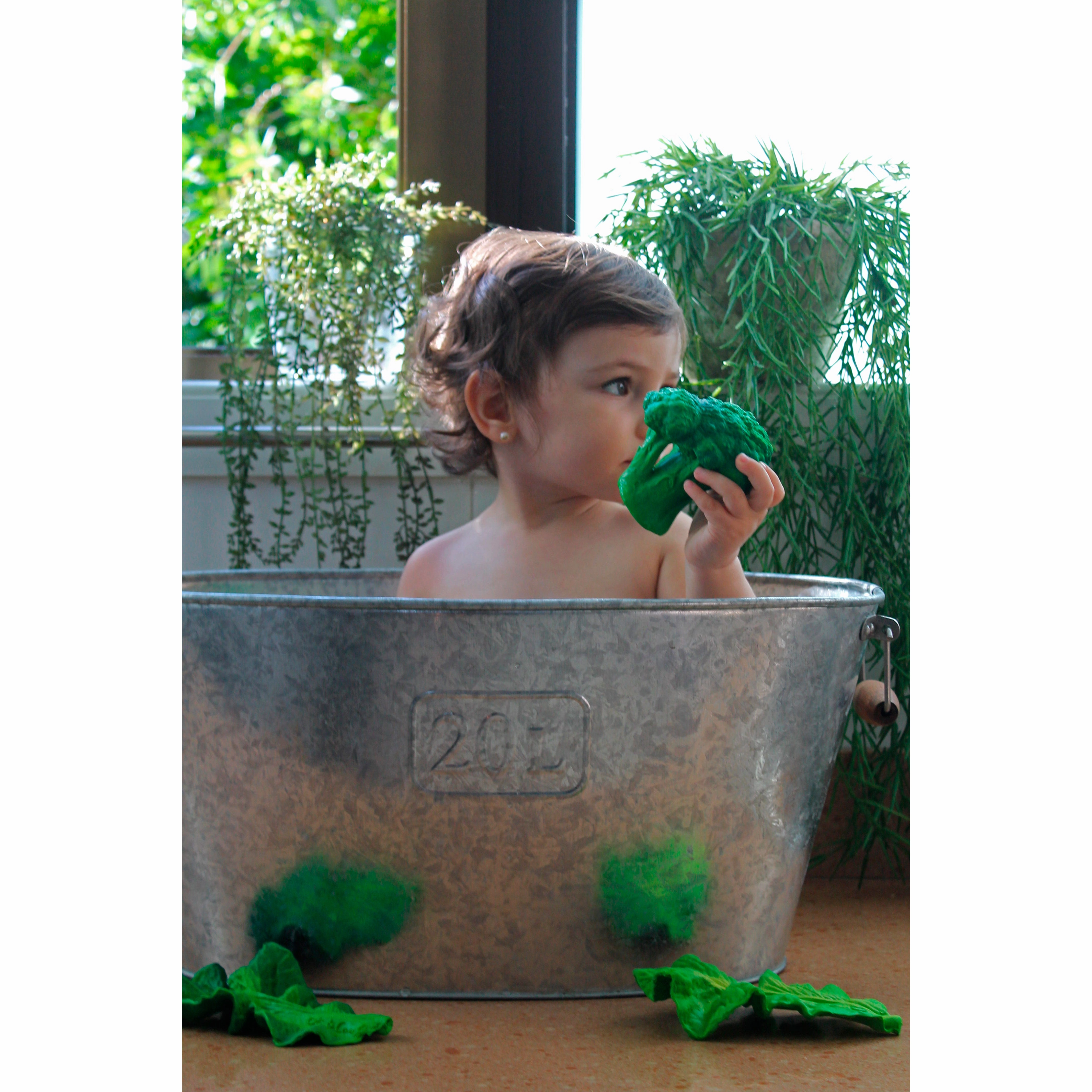 Oli & Carol Brucy the Broccoli Teether