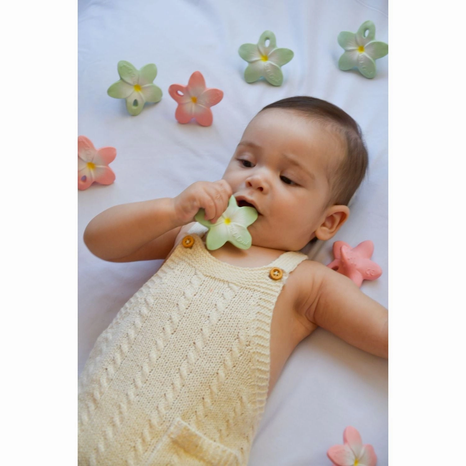 Oli & Carol Chewy-to-Go Bali the Flower Teether