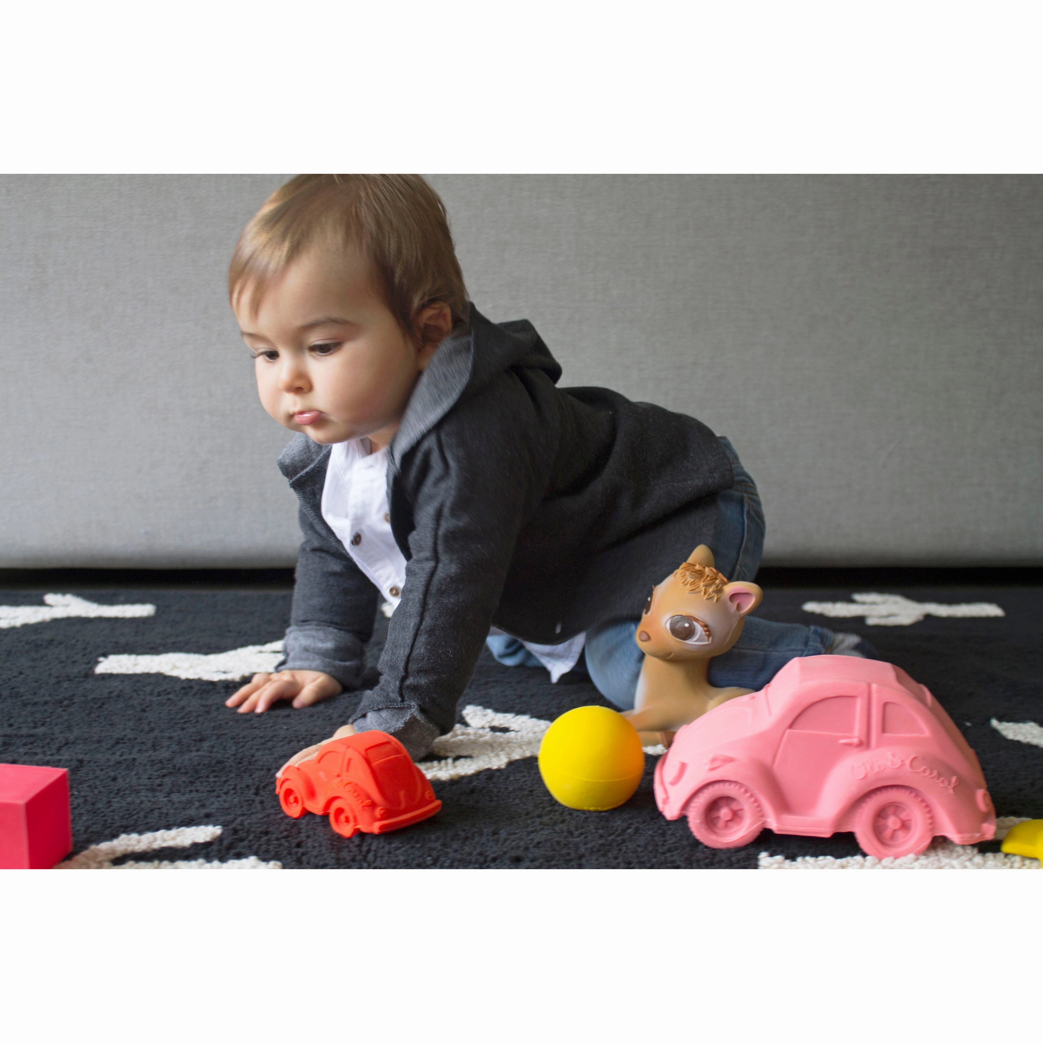 Oli & Carol Extra Large Beetle Car Teether