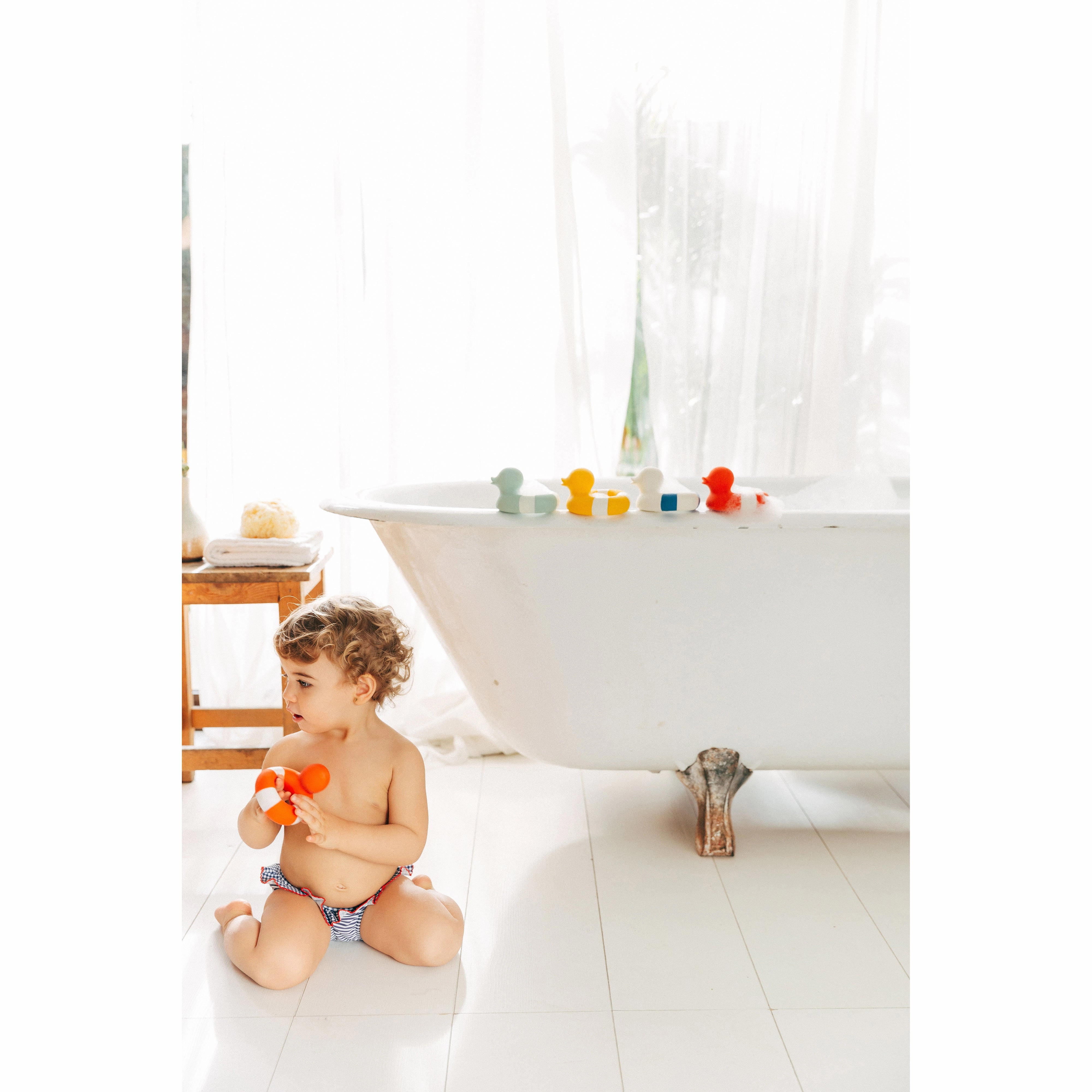 Oli & Carol Floatie Duck Red Teether