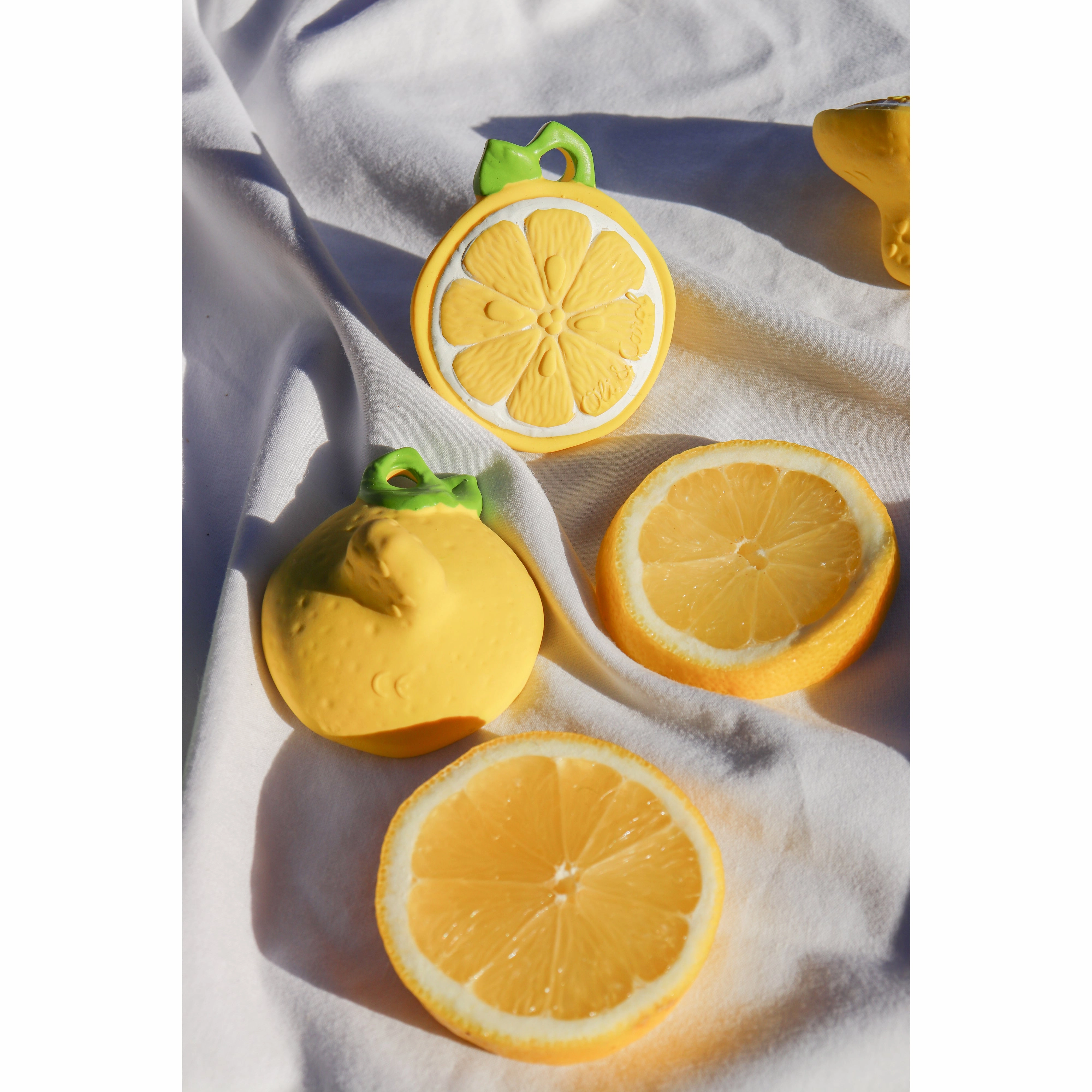 Oli & Carol John Lemon Teether