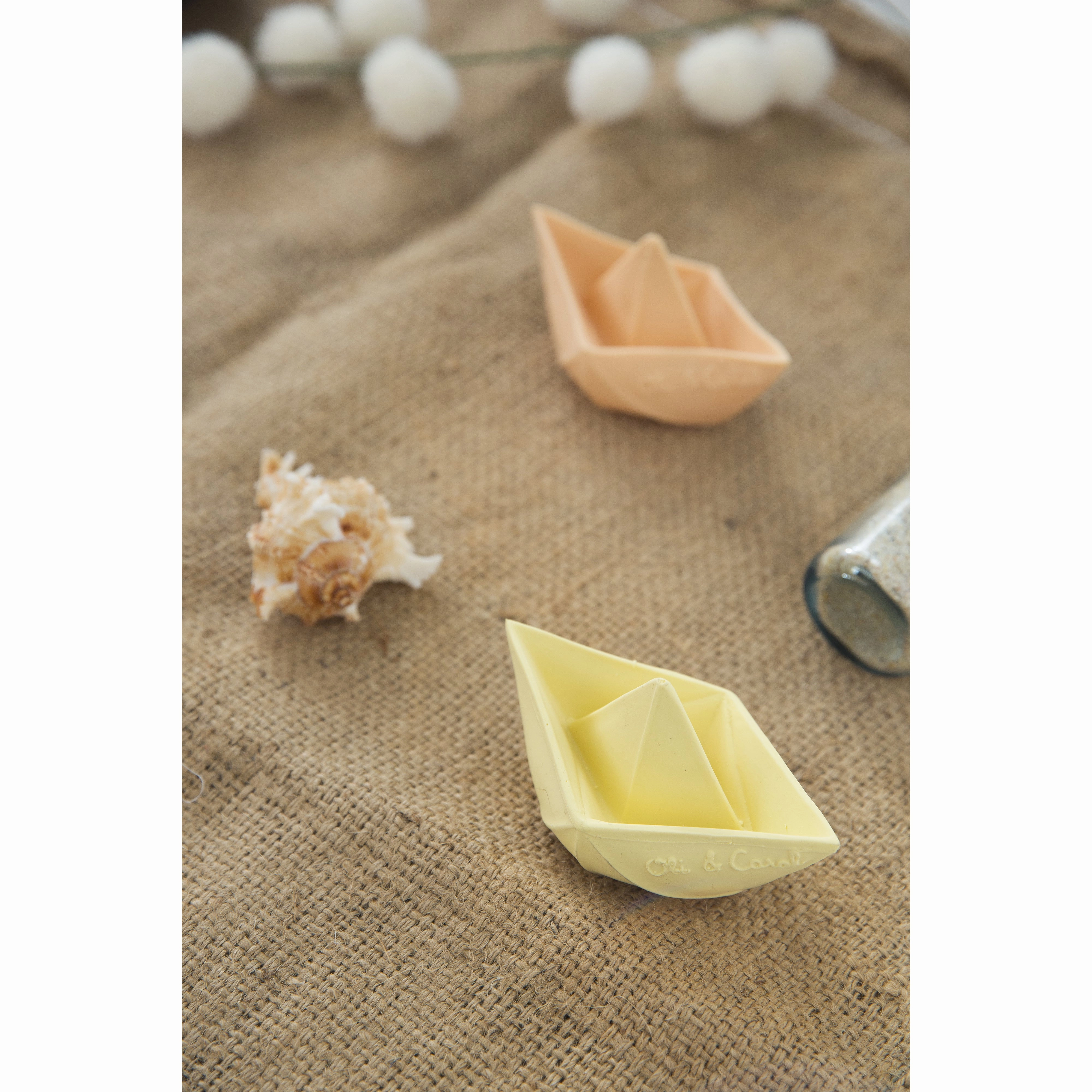 Oli & Carol Origami Boat Nude Teether