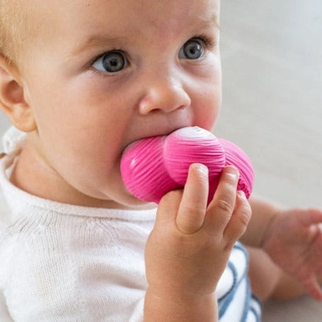 Oli & Carol Ramona The Radish Mini Doudou-Teether