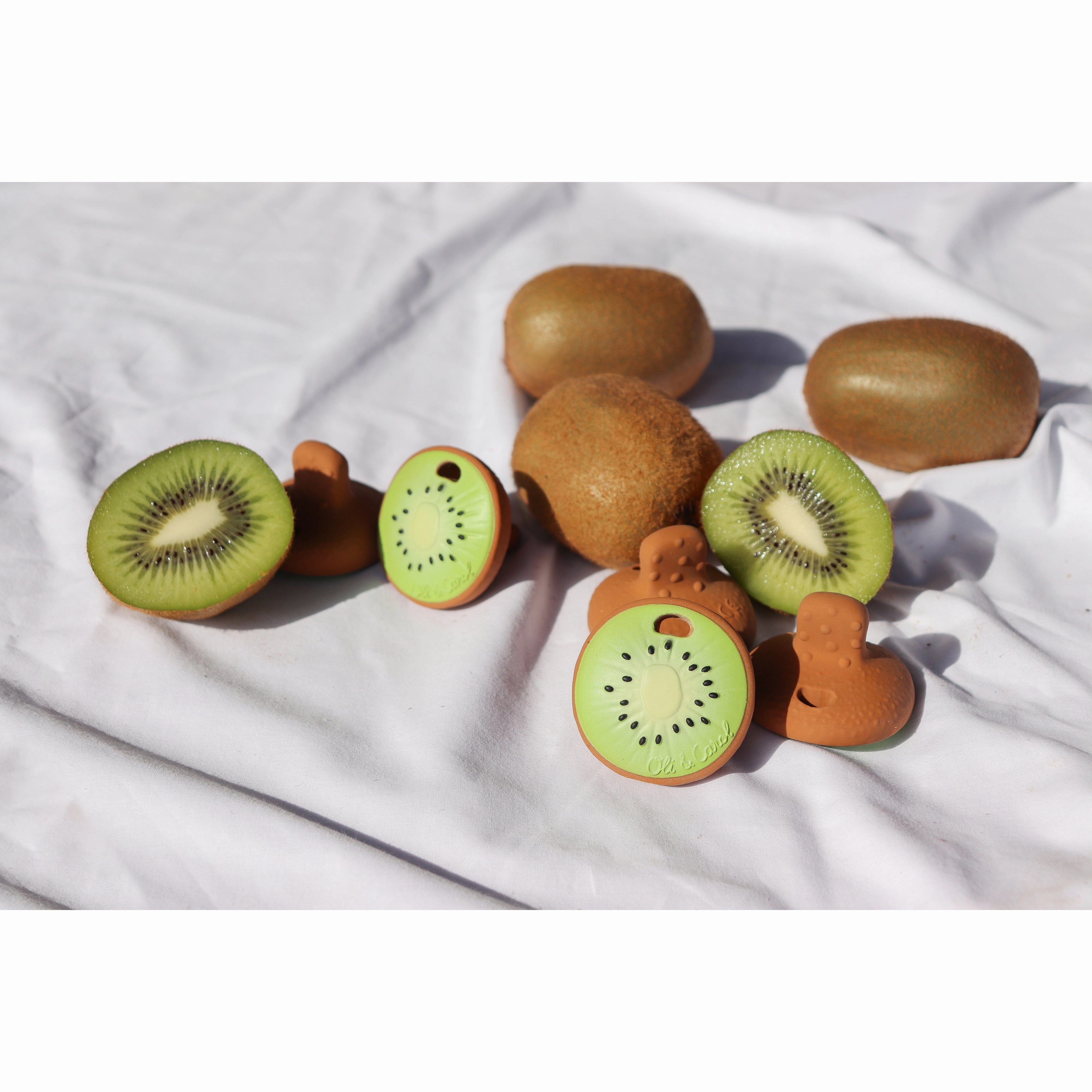 Oli & Carol Se Antonio The Kiwi Teether