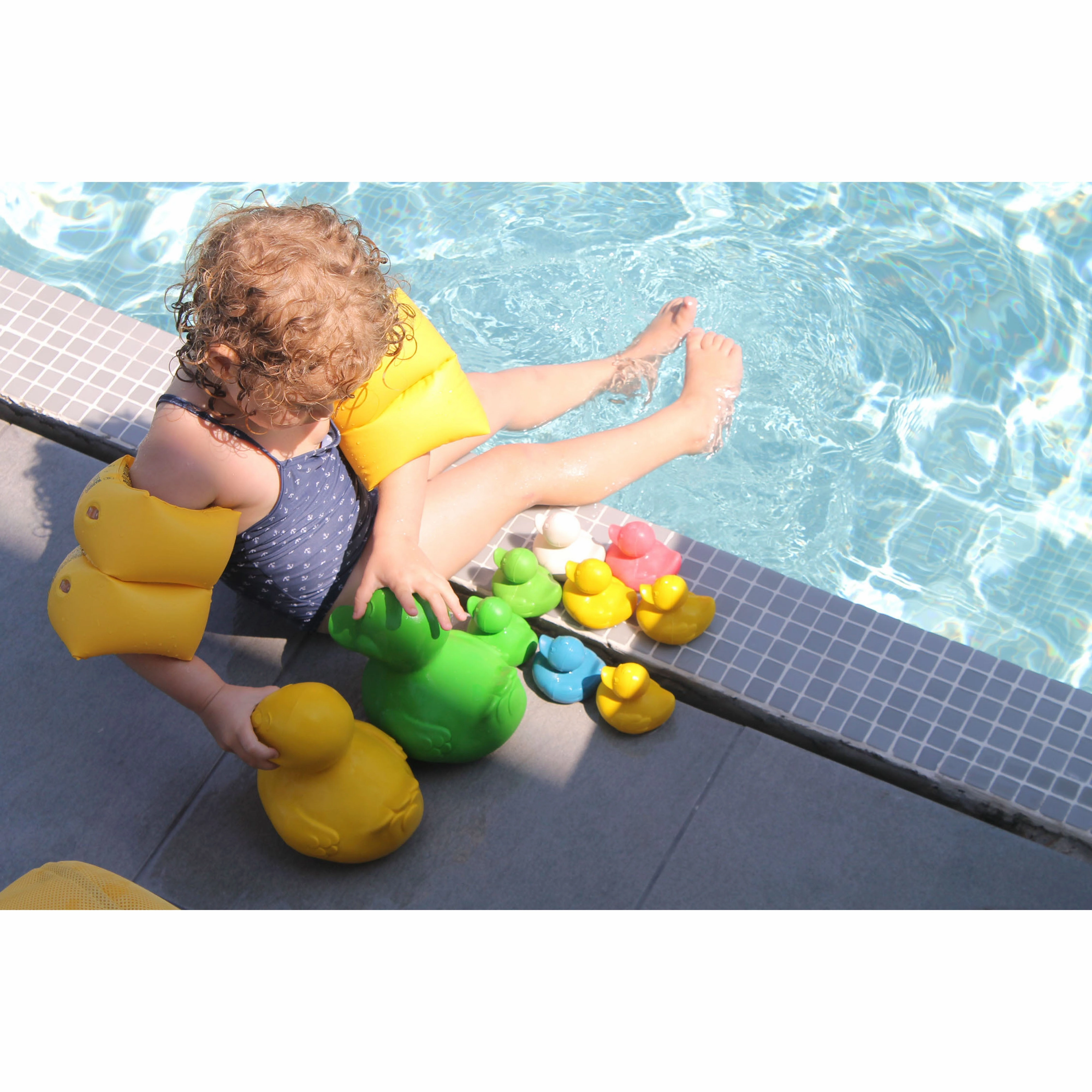 Oli & Carol Small Monochrome Ducks Teether