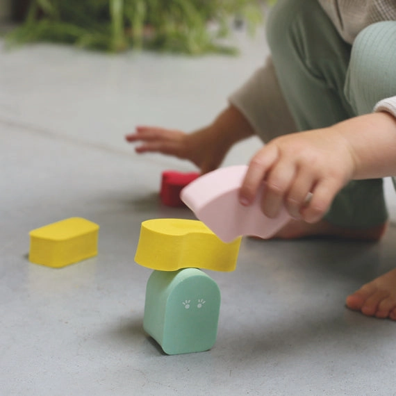 Quut Blokki - Balancing Shapes - Minty Green
