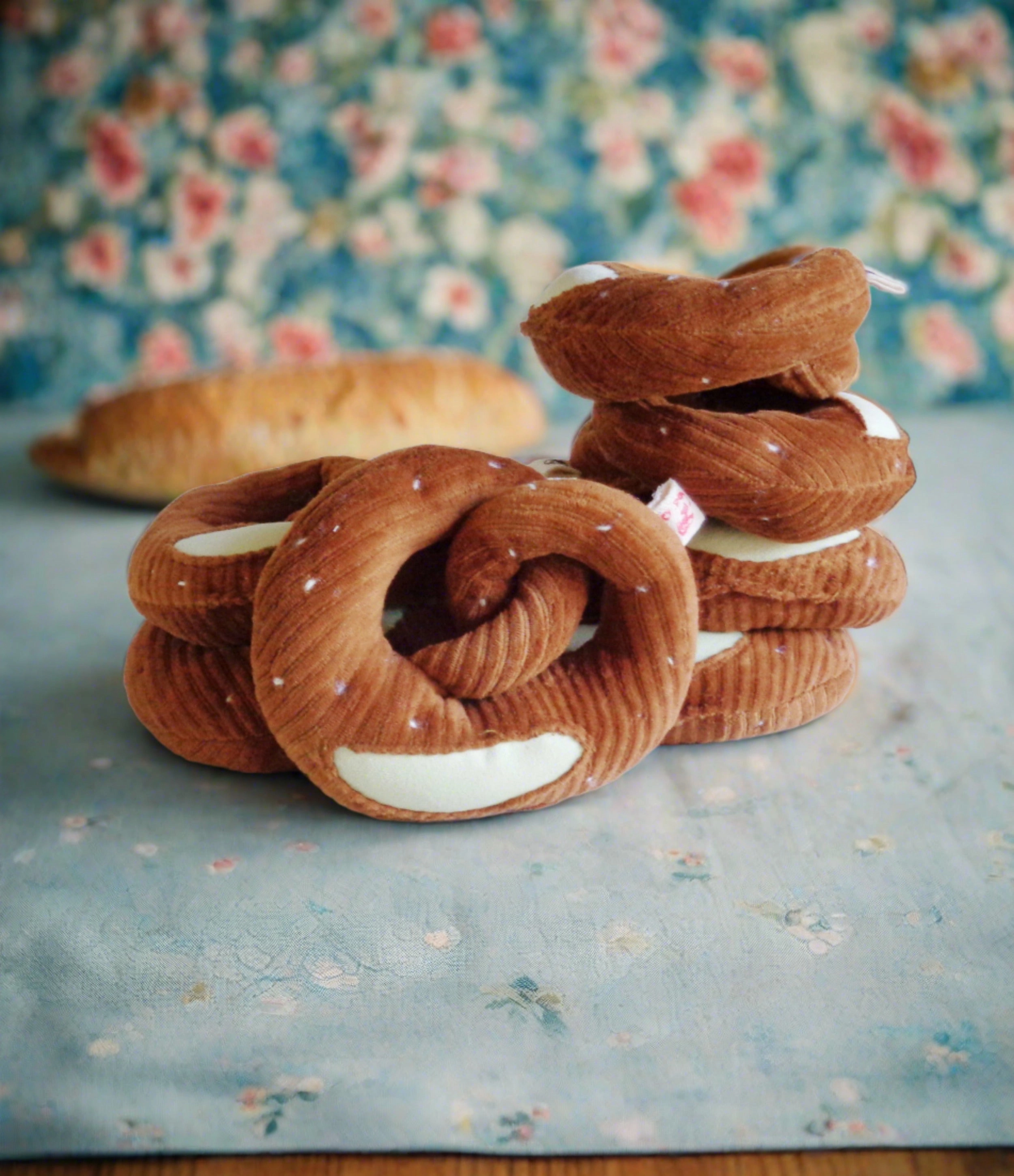 Rattle set -  Fresh baked bread