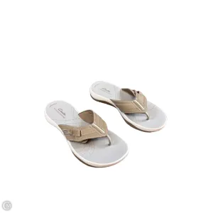 Sandals Flats By Clarks In Tan, Size: 7