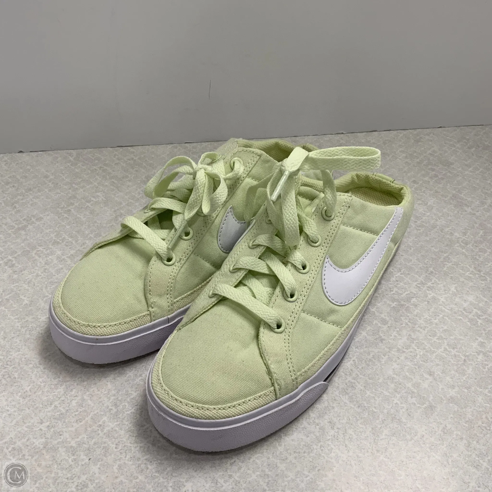 Shoes Athletic By Nike In Green, Size: 7 nike