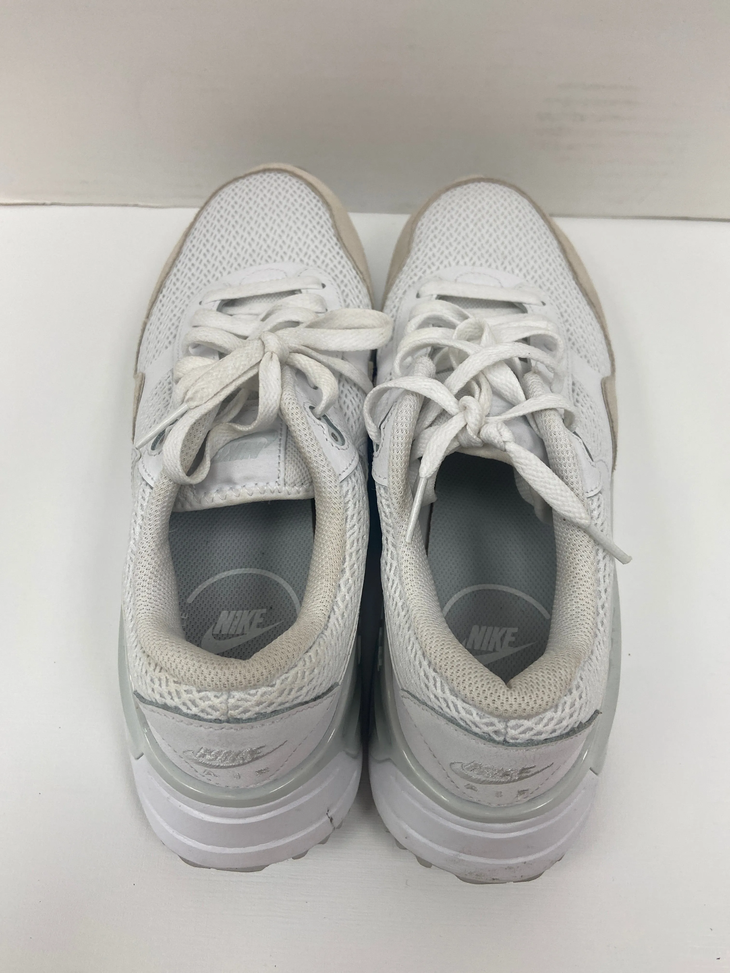 Shoes Athletic By Nike In White, Size: 10 nike