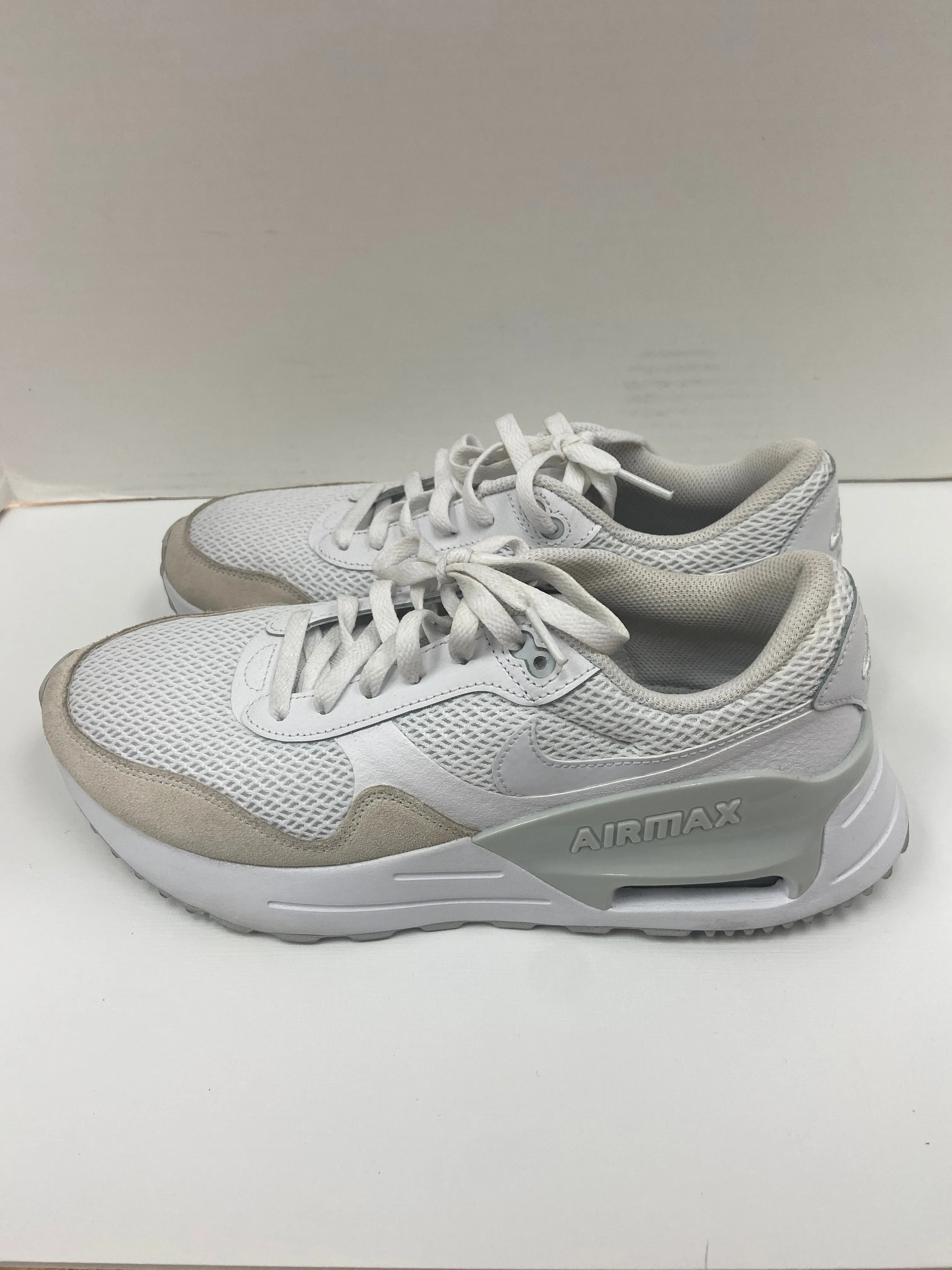 Shoes Athletic By Nike In White, Size: 10 nike