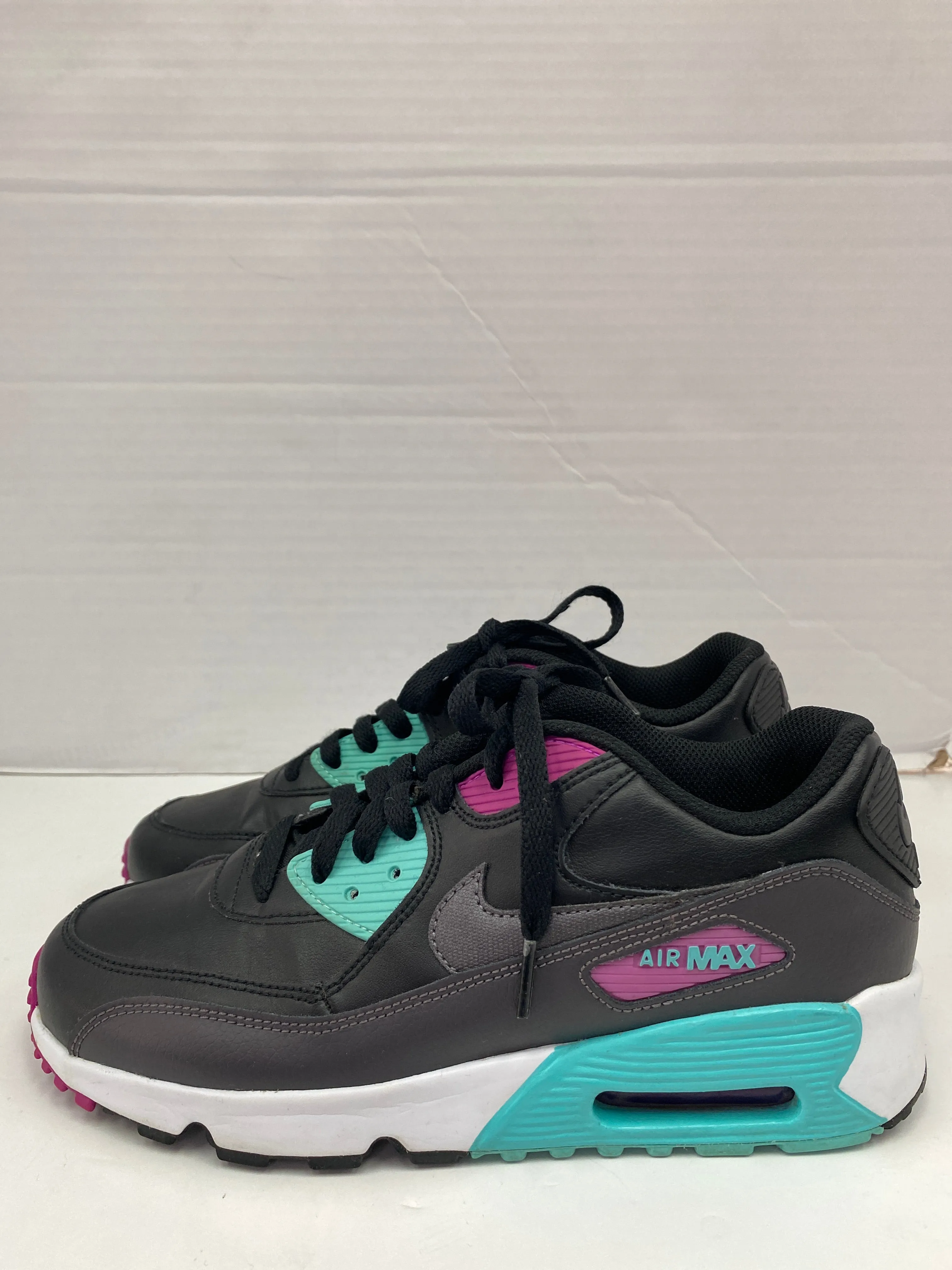 Shoes Athletic By Nike  Size: 8 nike