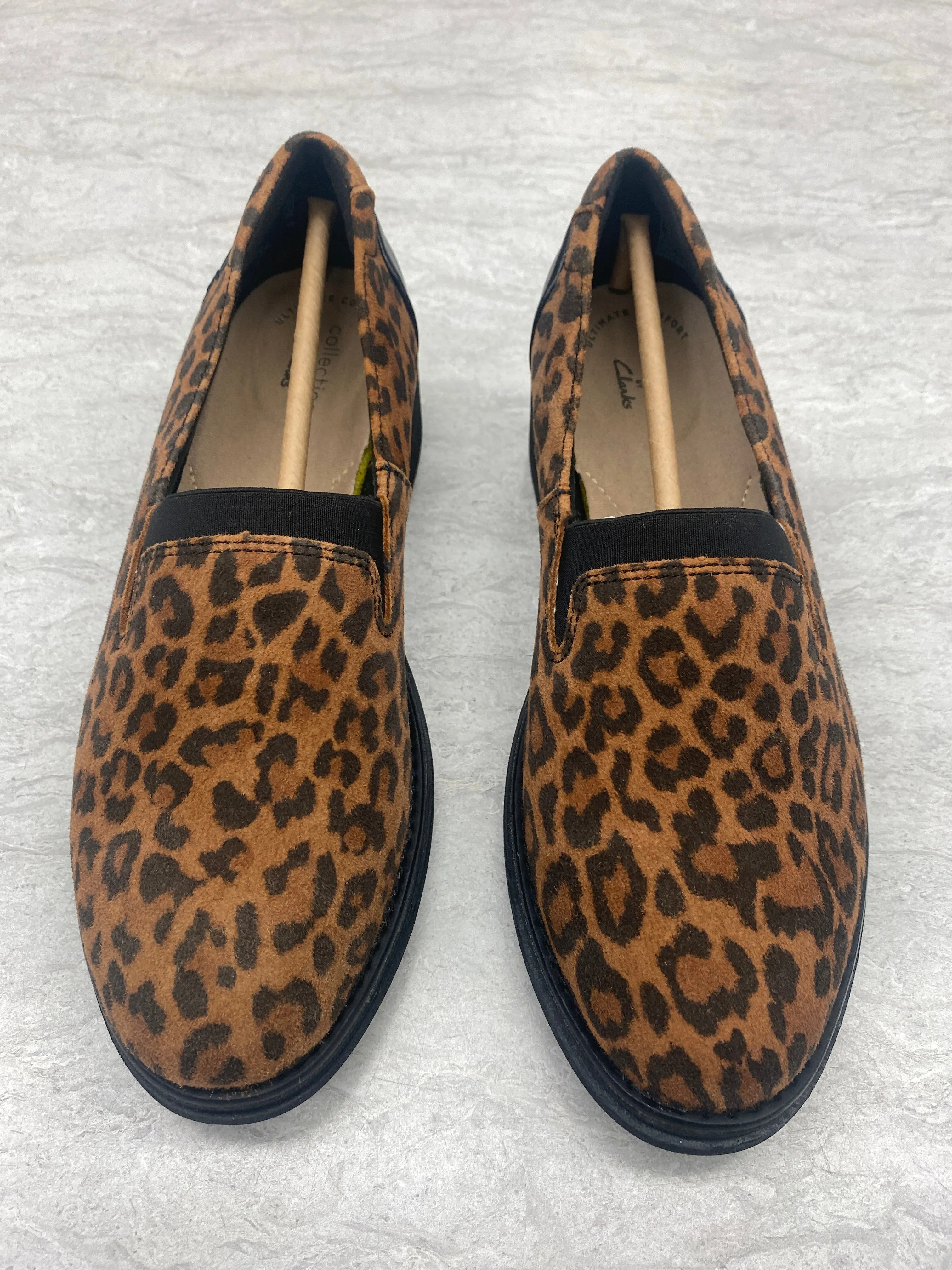 Shoes Flats By Clarks In Leopard Print, Size: 5.5 clarks