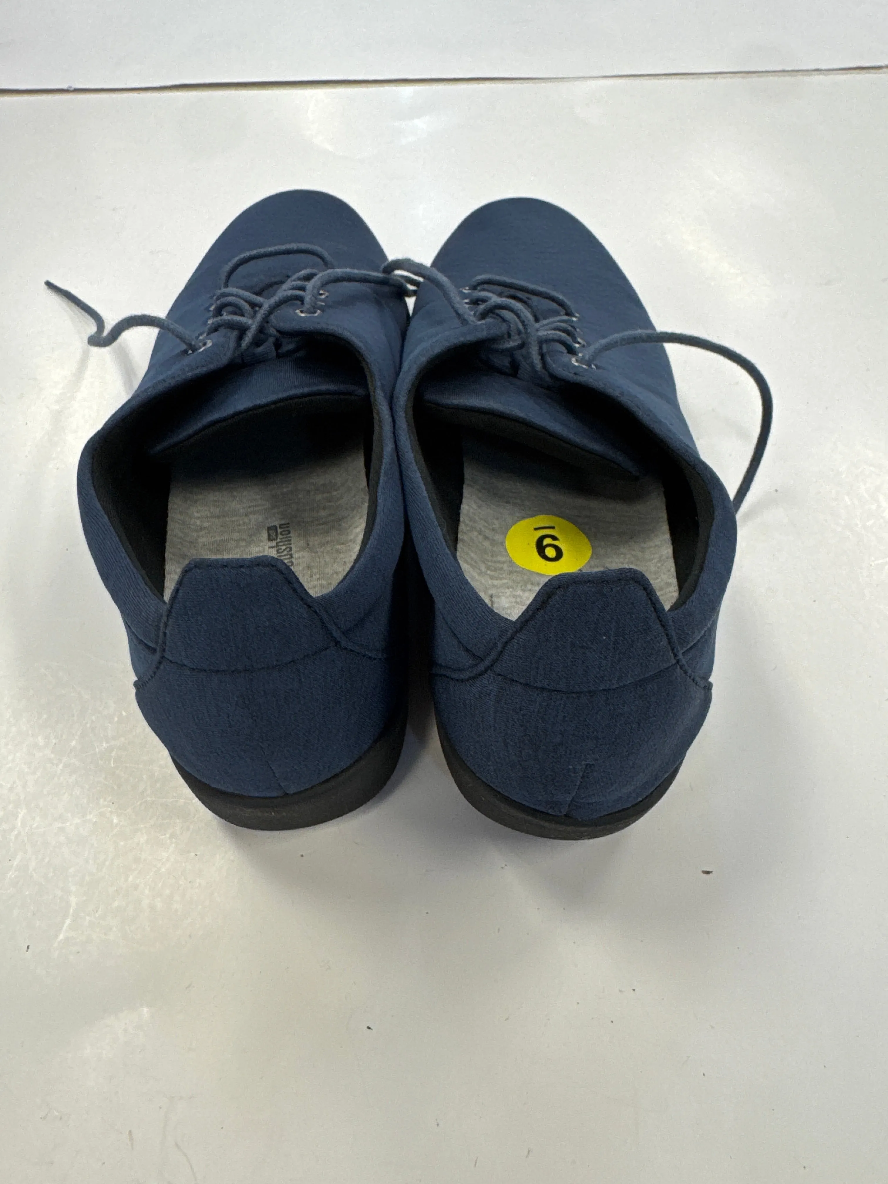 Shoes Sneakers By Clarks In Navy, Size: 9 clarks