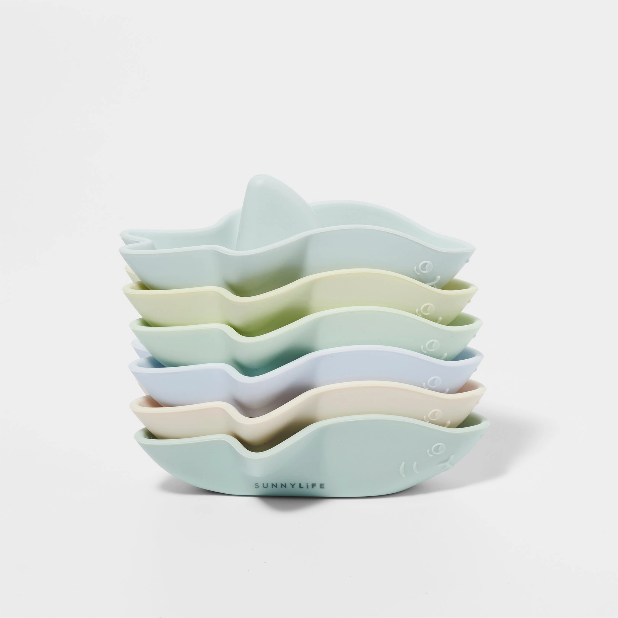 SUNNYLiFE Shark Boat Splash Toys Apple Sorbet Multi