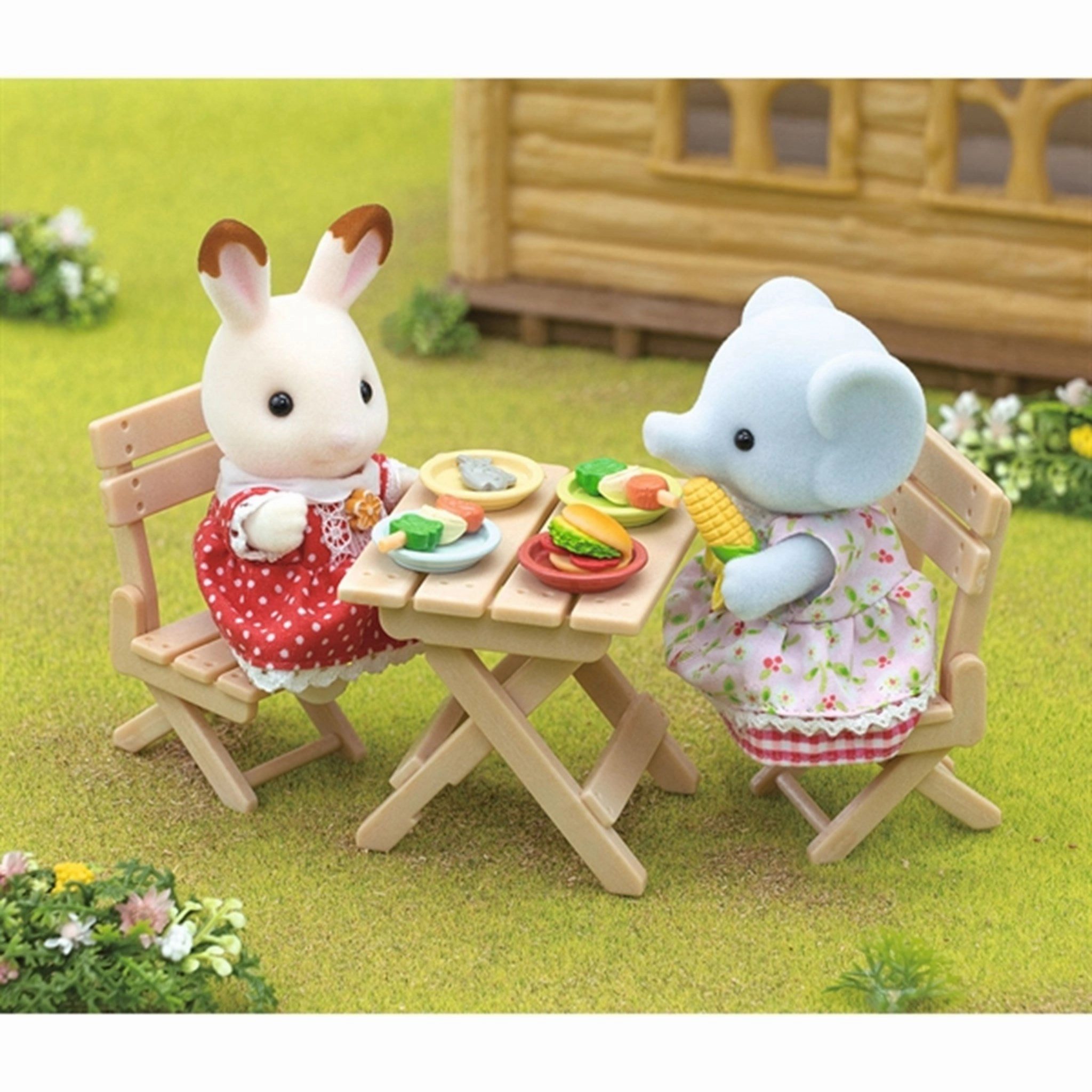 Sylvanian Families? BBQ Picnic Set Elephant Girl