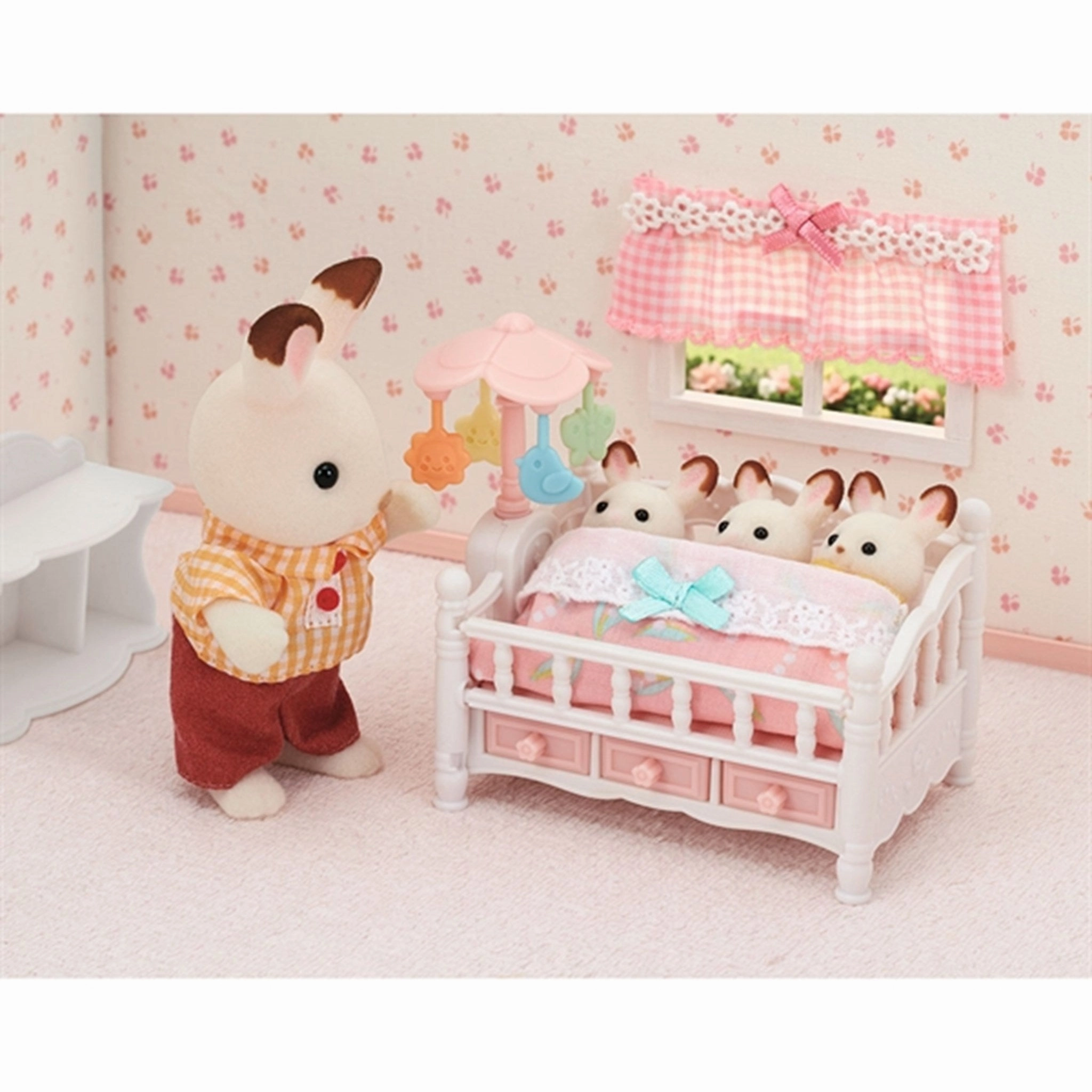 Sylvanian Families? Crib with Mobile