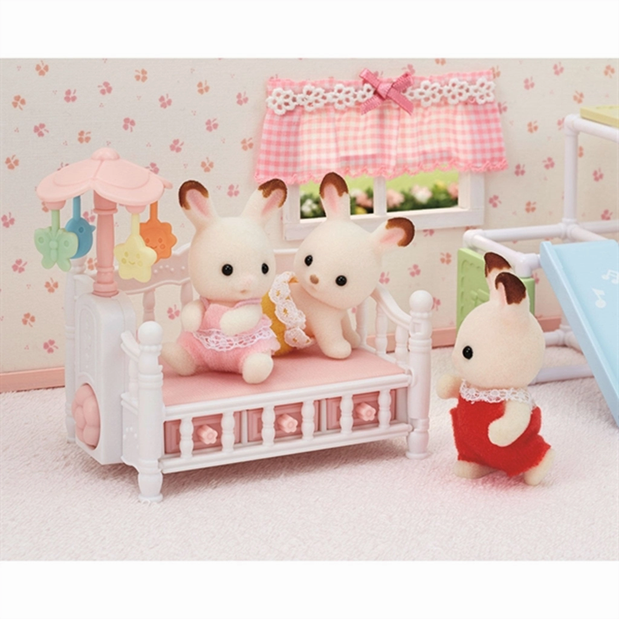 Sylvanian Families? Crib with Mobile