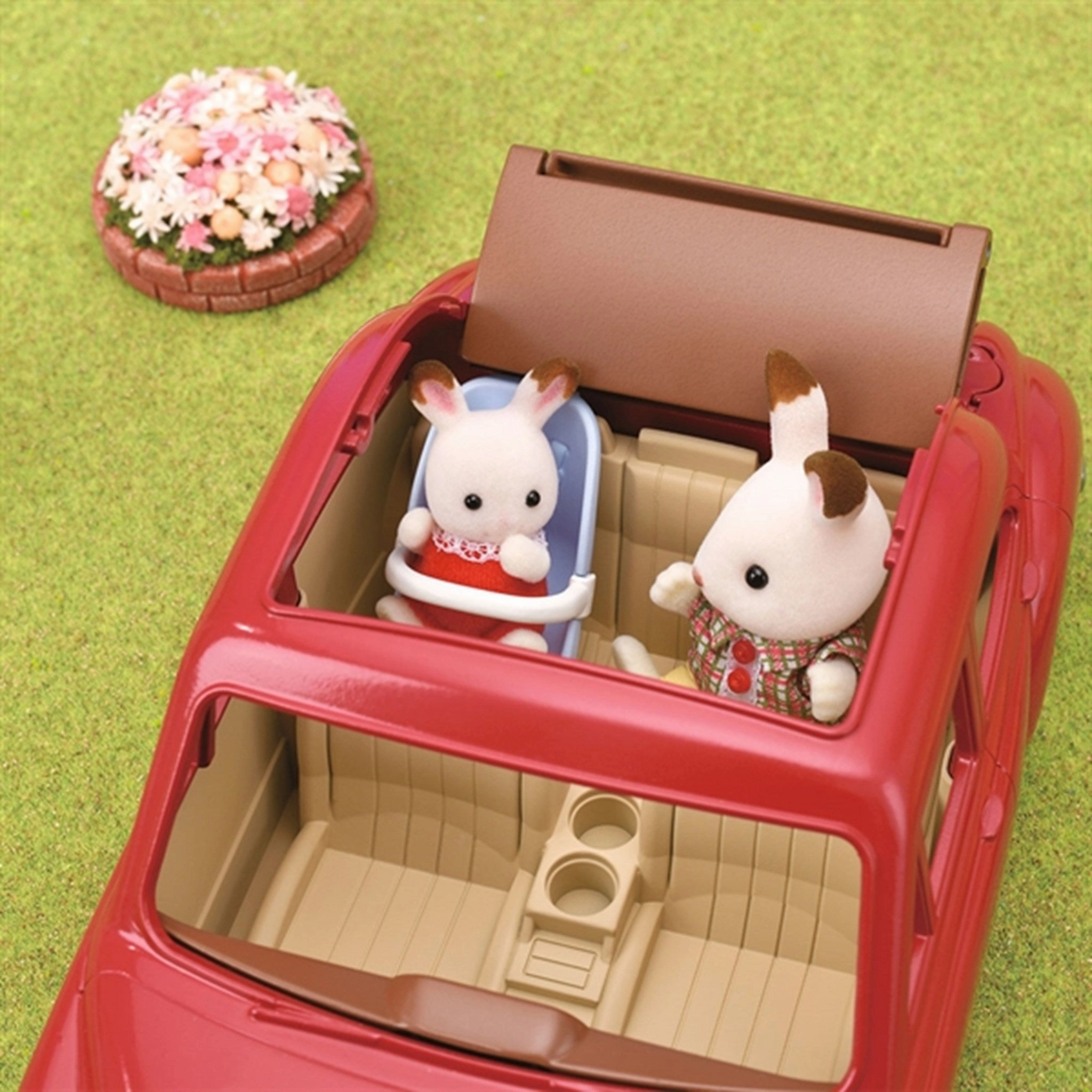 Sylvanian Families? Family Cruising Car