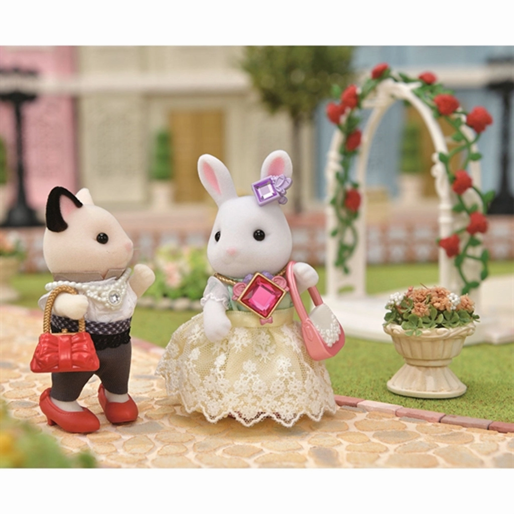Sylvanian Families? Fashion and Jewellery Set With Figure
