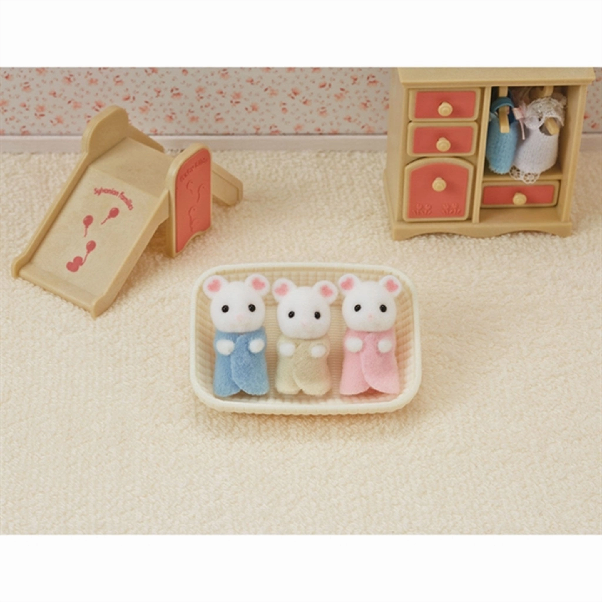Sylvanian Families? Marshmallow Mouse Triplets