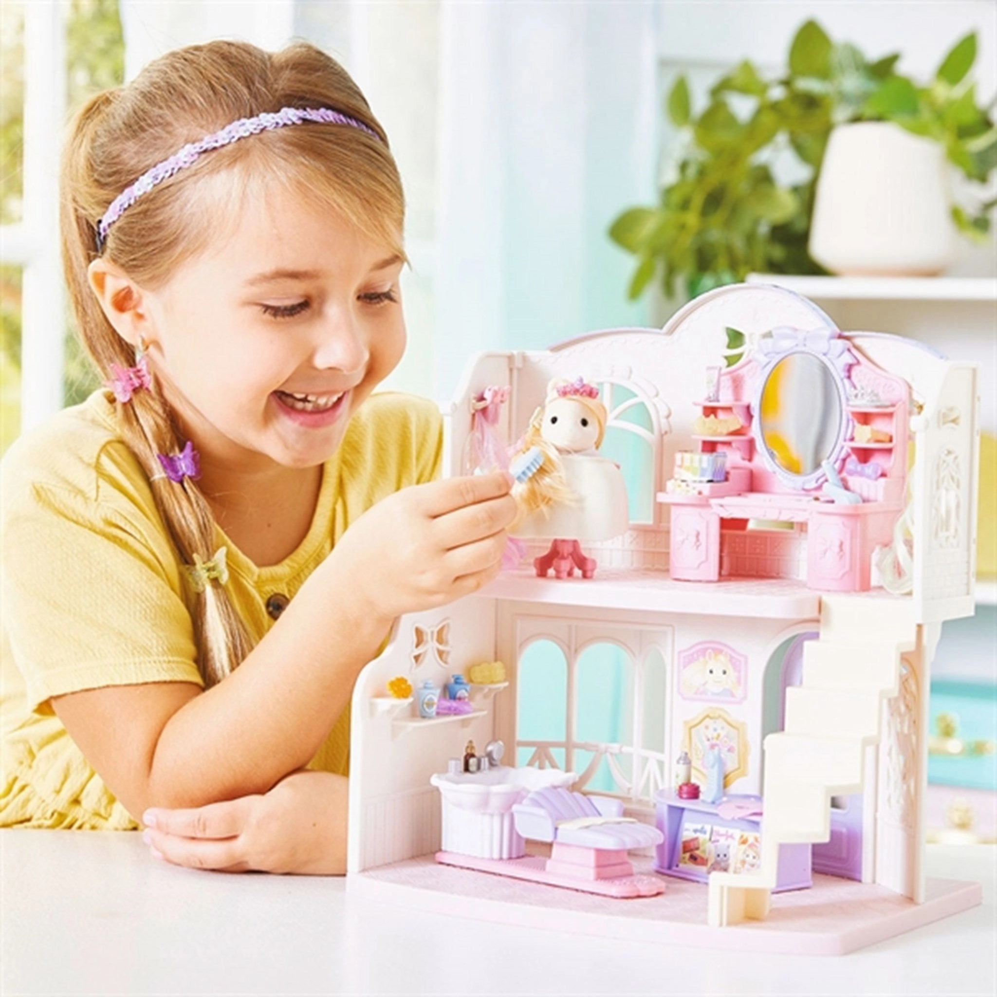 Sylvanian Families? Pony's Stylish Hair Salon