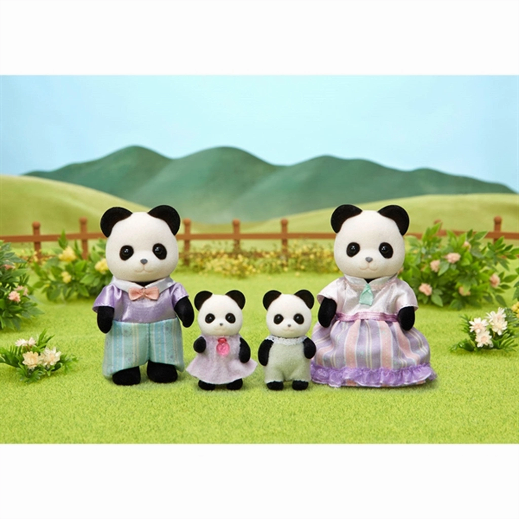 Sylvanian Families? Pookie Panda Family