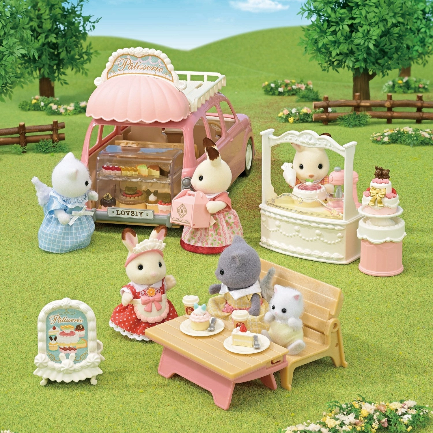 Sylvanian Families? Village Cake Shop Starter Set