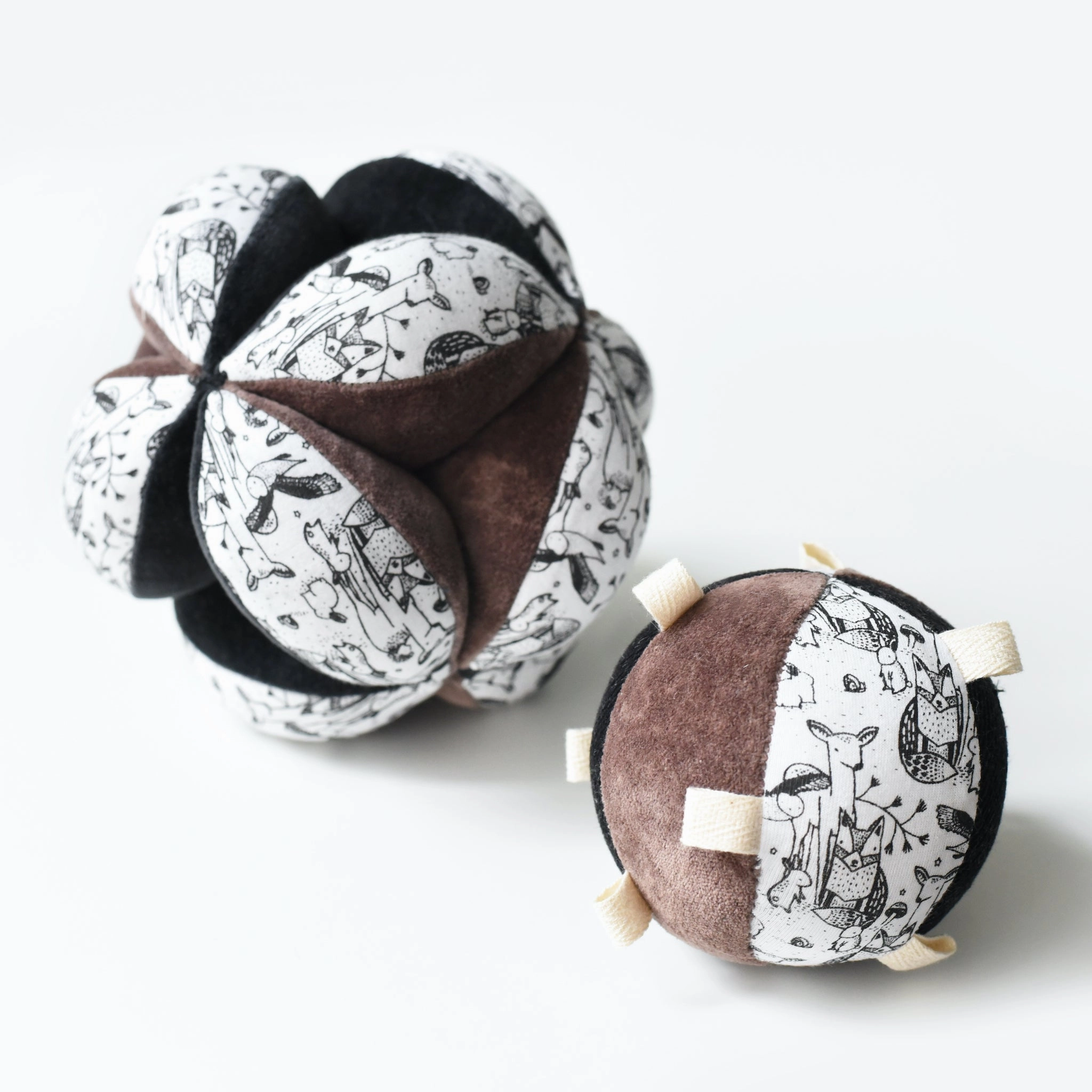 Taggy Ball With Rattle - Woodland