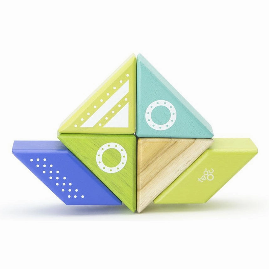 Tegu Travel Pal Spaceship Magnetic Wooden Blocks