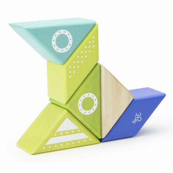Tegu Travel Pal Spaceship Magnetic Wooden Blocks