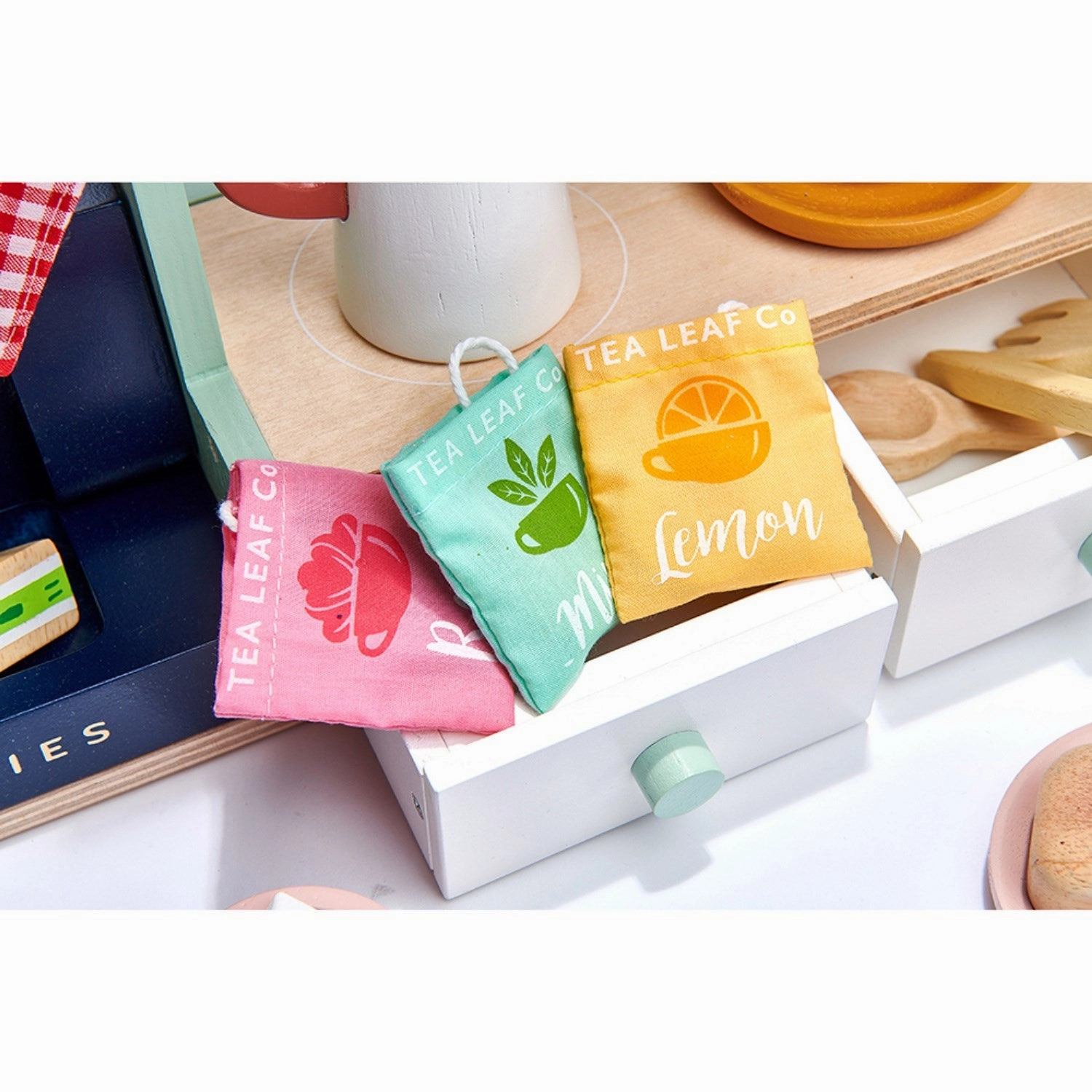 Tender Leaf Cafe-Set