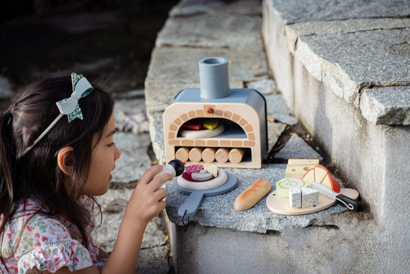 Tender Leaf Toys Make Me a Pizza Set