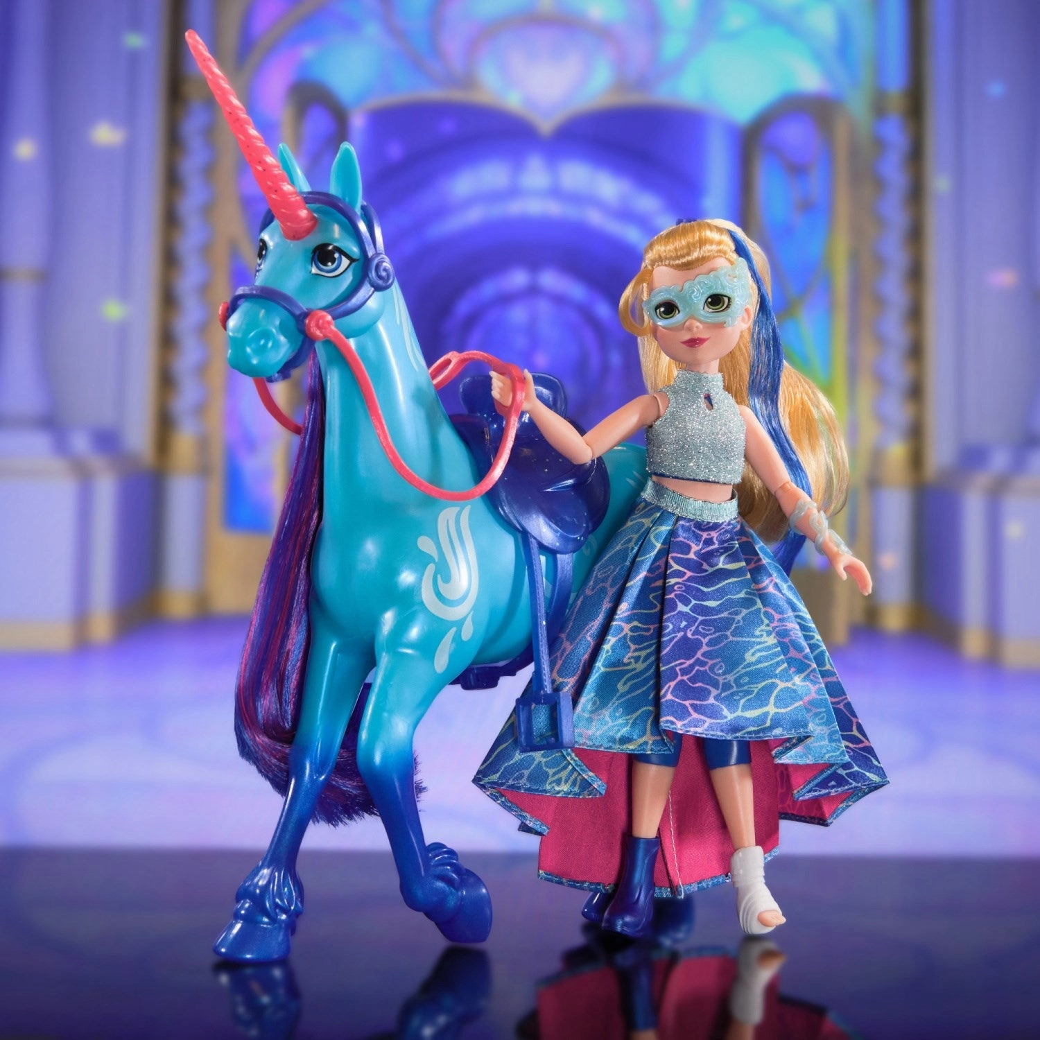 Unicorn Academy Dlx Doll Isabell Masquerade 24 Cm
