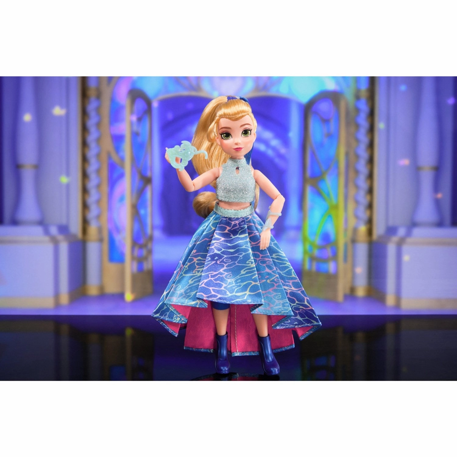 Unicorn Academy Dlx Doll Isabell Masquerade 24 Cm