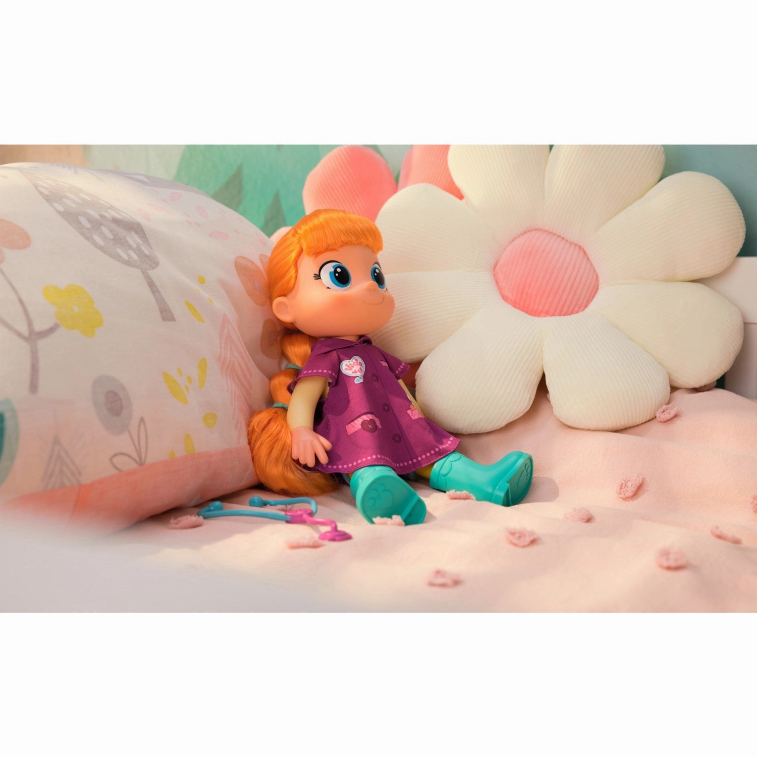 Vida the Vet Doll 33 Cm