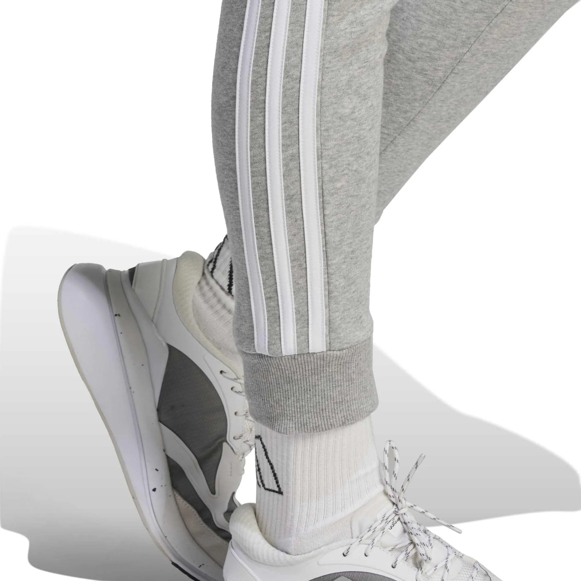 Women's Essentials 3-Stripes Fleece Joggers
